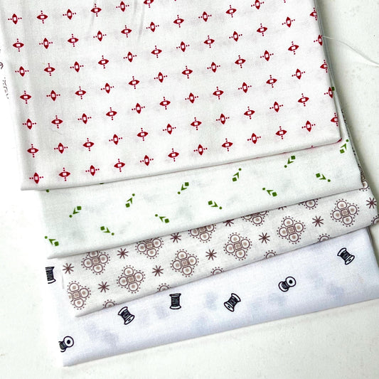 Lori Holt 4 fat quarters Fabric Bundle Riley Blake Low Volume Prints