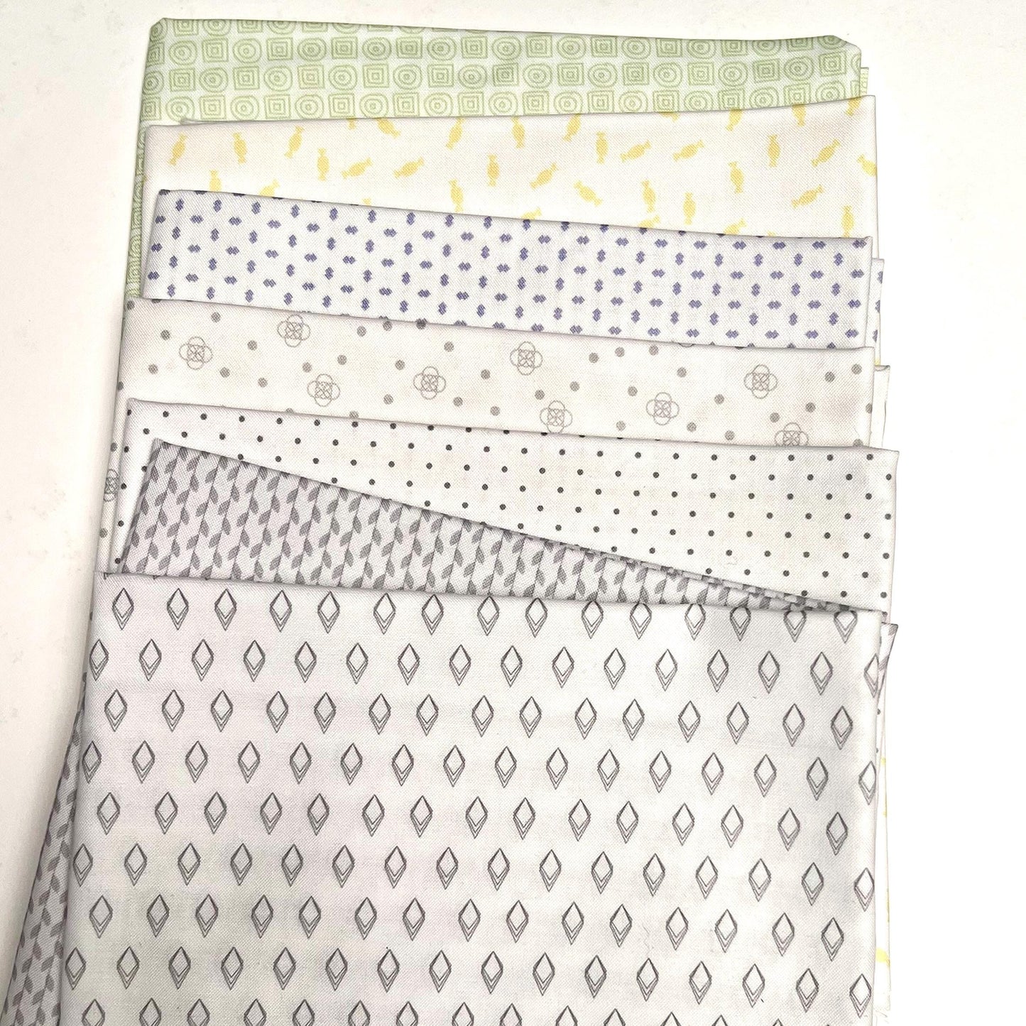Jen Kingwell Mixed Bag Bonbons 10 Half Yard Fabric Bundle – Low Volume Quilting Cottons