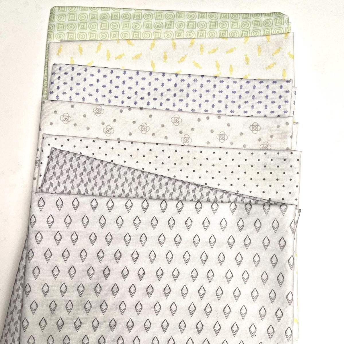 Jen Kingwell Mixed Bag Bonbons 10 Half Yard Fabric Bundle – Low Volume Quilting Cottons