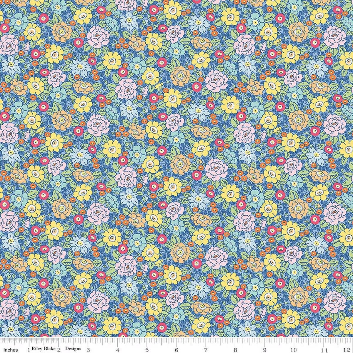 Traditional 30's and some Lori Holt EIGHT fat quarters quilting cotton